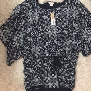 [Ariat] blue and white top